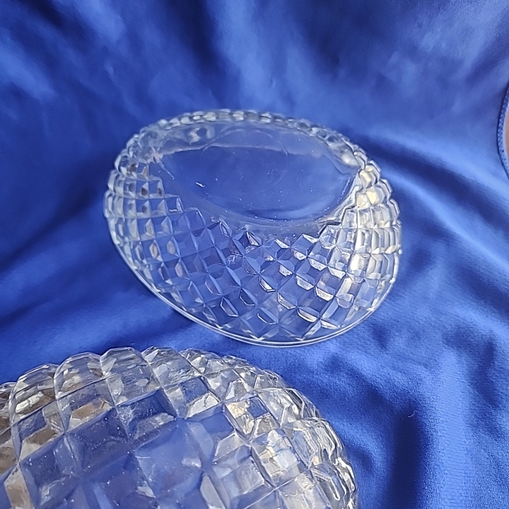 Vintage Diamond Cut Crystal Glass Egg Candy - Picture 5 of 6